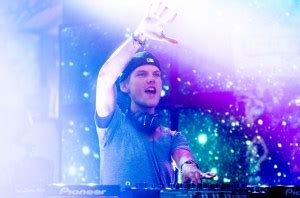 Auction of Avicii’s Personal Items Raises $750,000 for Charity.